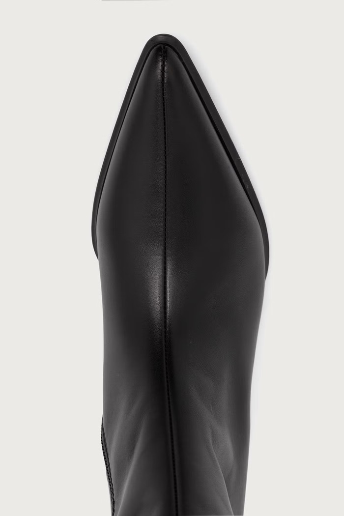 Ботуши под коляното дамски от кожа ILONA Vagabond Shoemakers 6232.201.20 черен