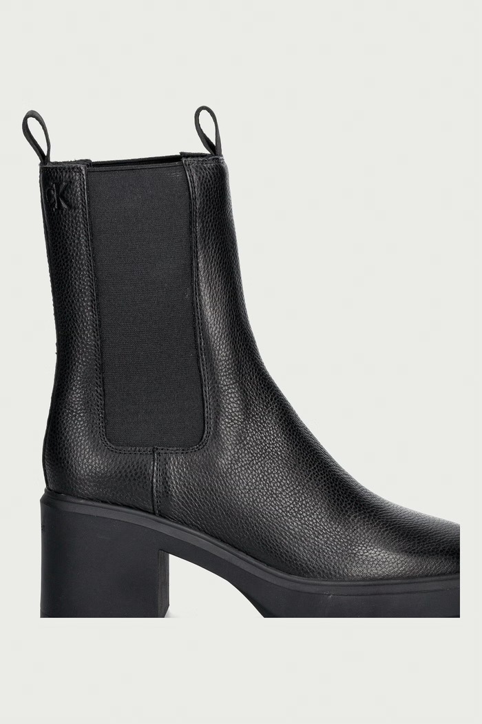 Calvin Klein Čizme s debelom potpeticom za žene od kože BLOCK HEEL CHELSEA BOOT LTH HW0HW03694BEH crna AW26