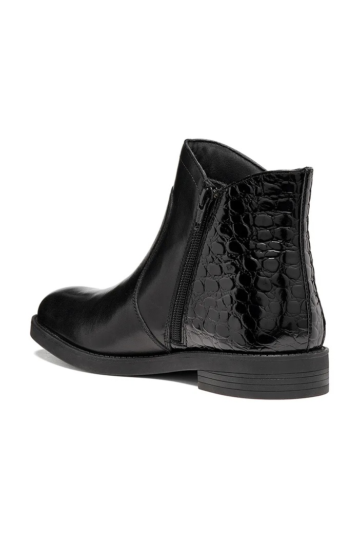 Boty Geox Kotníkové boty dámské kožené D ESMEENA D6811A04340C9999 černá