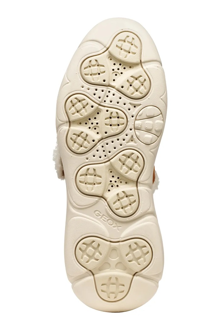 Obuwie Geox D NEBULA 2.0 X sneakersy damskie zamszowe D56NHD022NFC6001 brązowy