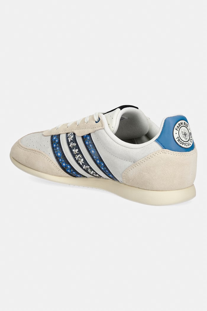 Obuwie adidas Barreda sneakersy damskie zamszowe KI2749 beżowy