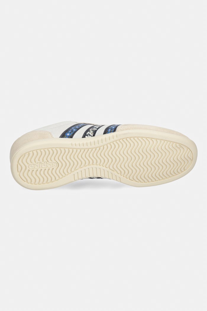 adidas Barreda sneakersy damskie zamszowe KI2749 beżowy