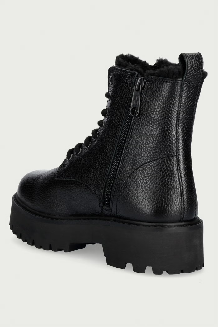 Obutev Tommy Jeans Pohodni čevlji ženski usnjeni TJW PLATFORM BOOTS WL EN0EN03159 črna