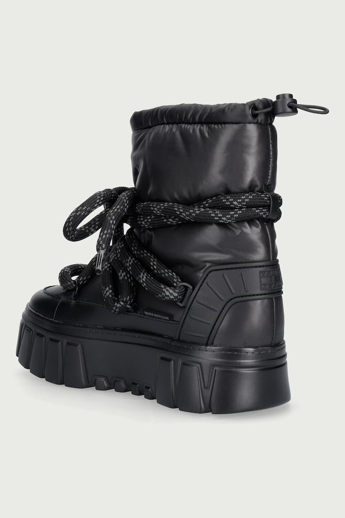 Παπούτσια Tommy Jeans TJW PLATFORM NYLON SNOWBOOT WL μπότες χιονιού Γυναικεία EN0EN03163 μαύρο