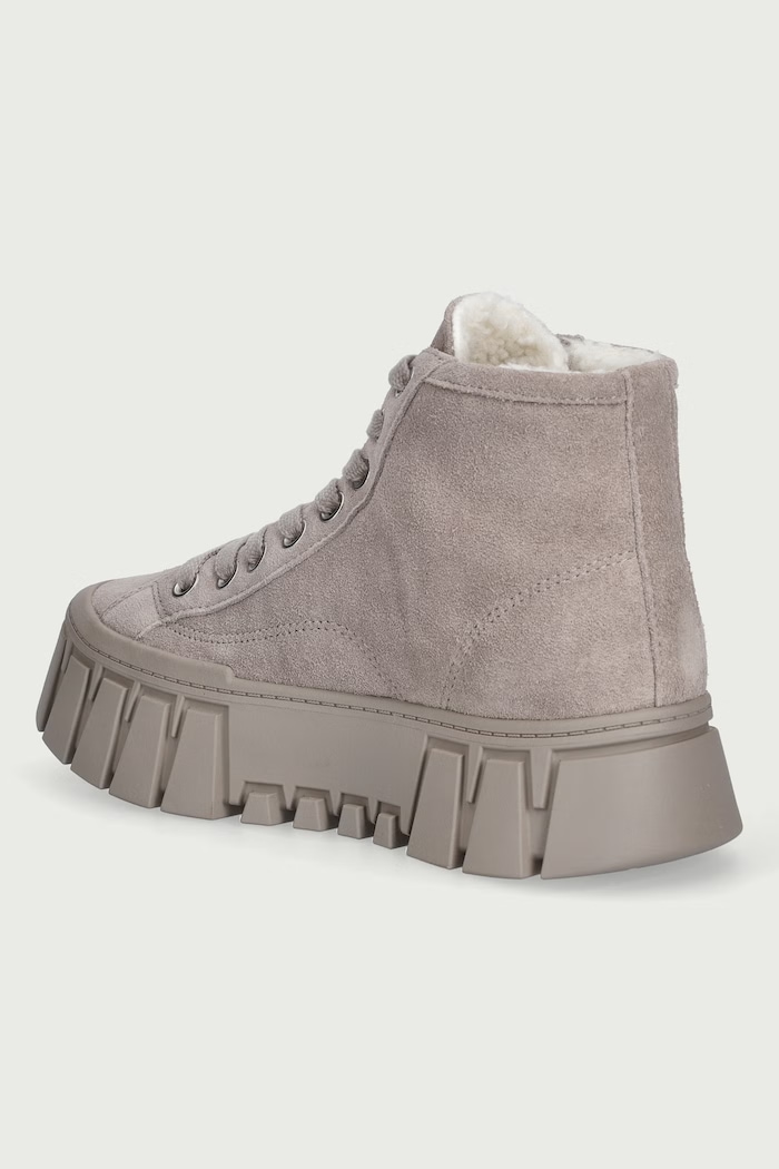 Obuv Tommy Jeans TJW PLATFORM SNEAKER MC WL sneakers dámske semišové EN0EN03134 sivá
