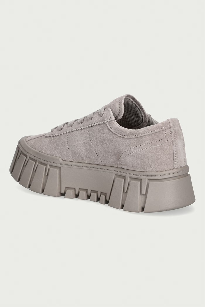 Obuwie Tommy Jeans TJW PLATFORM SNEAKER SUEDE sneakersy damskie zamszowe EN0EN03132 szary