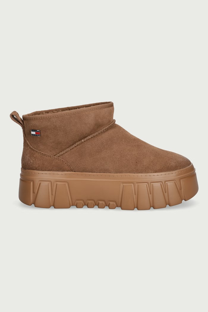 Tommy Jeans TJW SUEDE PLATFORM BOOTS WL śniegowce damskie skórzane EN0EN03158 beżowy AW26