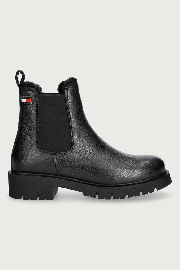 Tommy Jeans Chelsea čižmy dámske kožené TJW CLEATED CHELSEA BOOTS WL EN0EN03102 čierna AW26