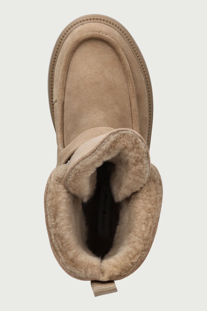 Členkové čižmy dámske semišové TH BUCKLE SHEARLING SNOW BOOT Tommy Hilfiger FW0FW09687 béžová