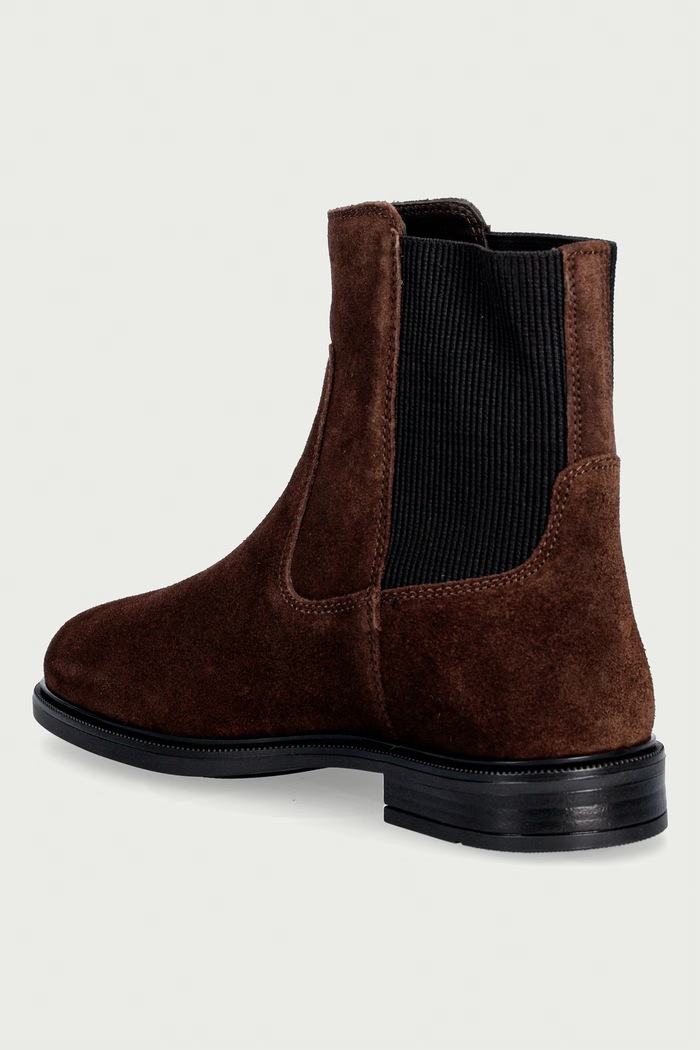 Obuća Tommy Hilfiger čizme za žene od brušene kože ENAMEL FLAG SUEDE ANKLE CHELSEA FW0FW09575 smeđa