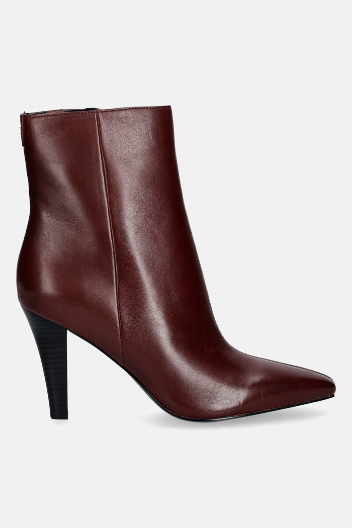 Guess stivali alla caviglia su una spilla da donna in pelle RAFFA FLTRFF.LEA10.RED granata AW26