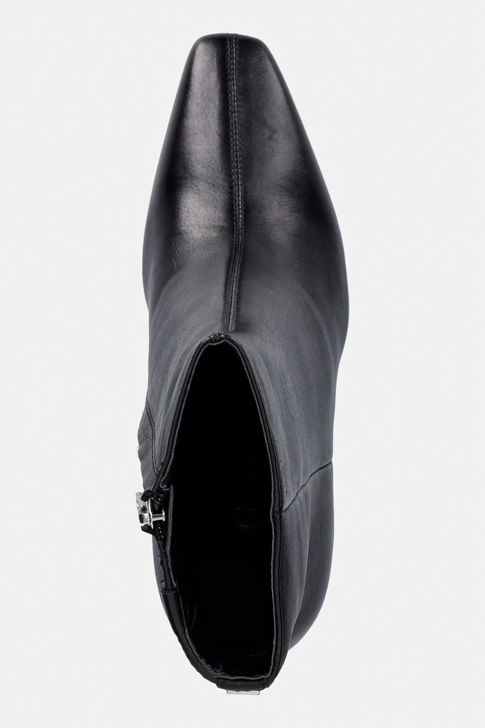 Guess stivali alla caviglia su una spilla da donna in pelle RAFFA nero FLTRFF.LEA10.BLACK
