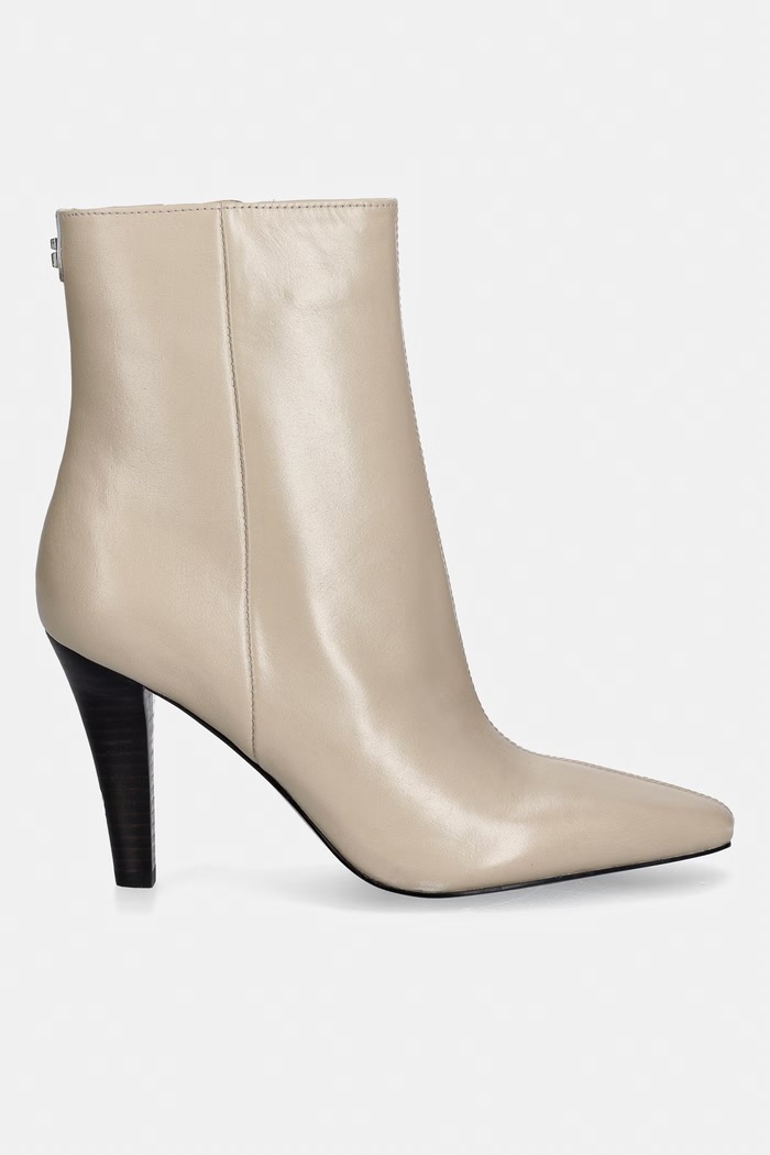Guess členkové čižmy na vysokom podpätku dámske kožené RAFFA FLTRFF.LEA10.BEIGE béžová AW26
