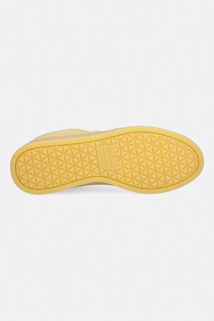 Tommy Jeans MU THE GREENWICH EDGE SUEDE sneakersy damskie zamszowe EN0EN03050 żółty