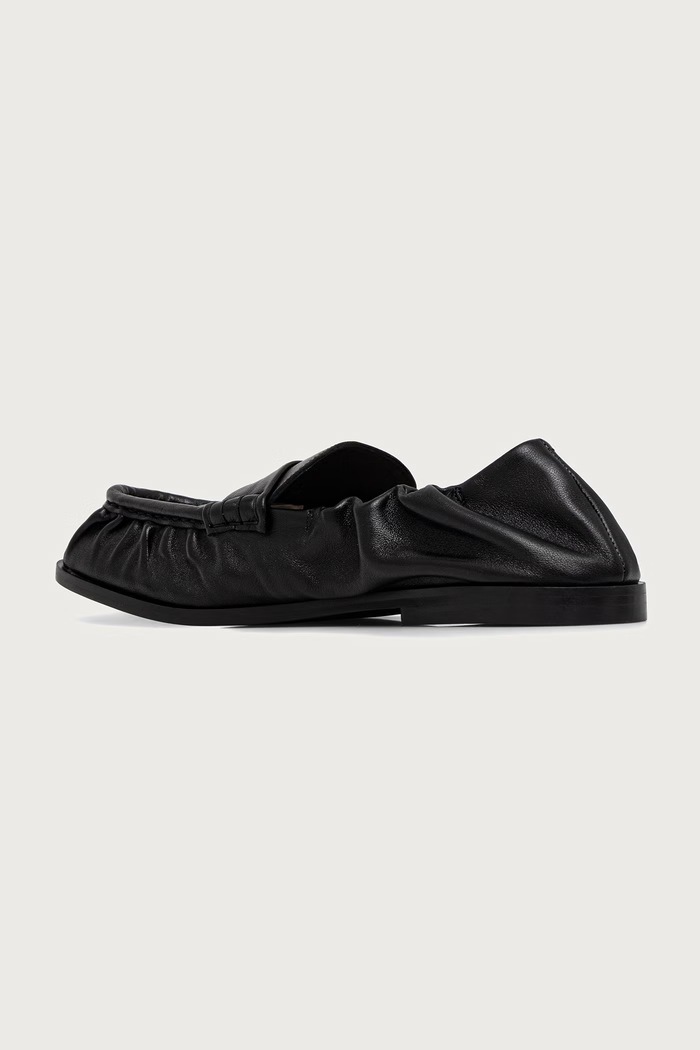 Obuća Kenzo Mokasinke za žene od kože Loafer FG62LO410L79.99 crna