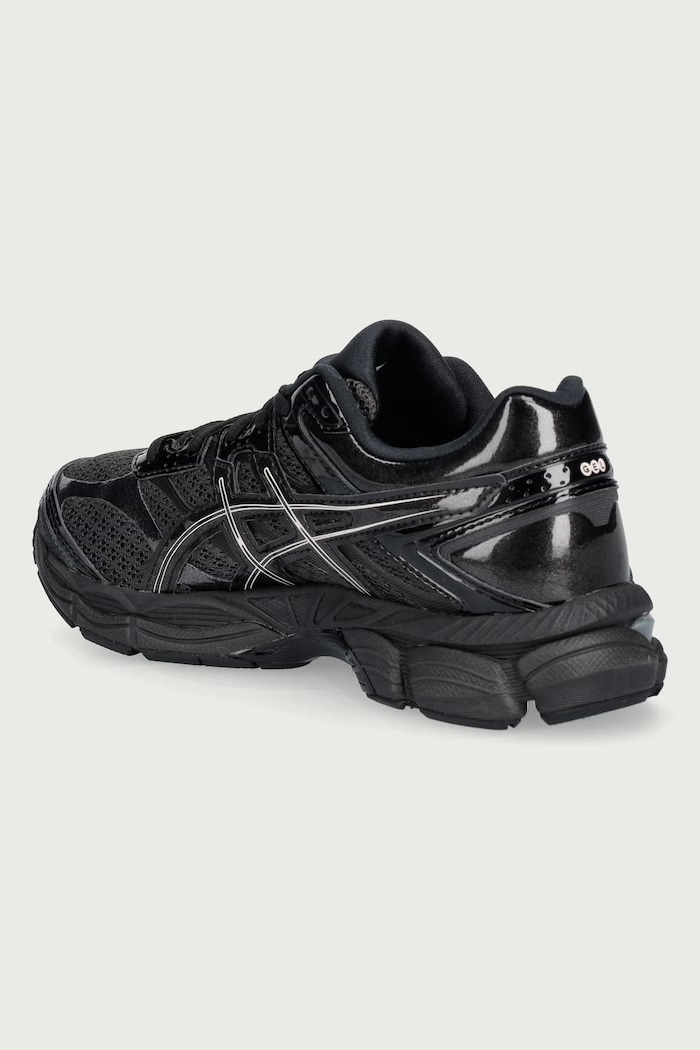 Obuwie Asics GEL-CUMULUS 16 "PATENT PACK" sneakersy damskie 1203B071.020 czarny