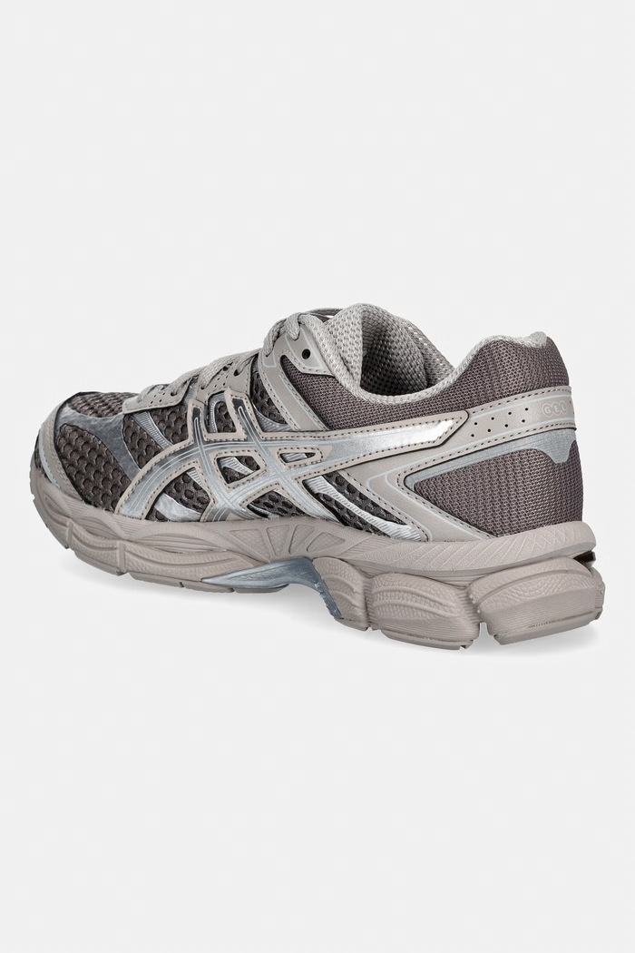 Obuwie Asics GEL-CUMULUS 16 sneakersy damskie 1203A733.201 brązowy