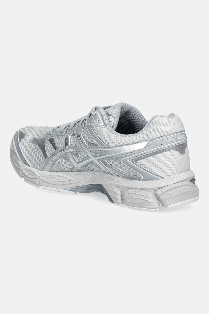 Obuwie Asics GEL-CUMULUS 16 sneakersy na platformie damskie 1203A733.024 szary