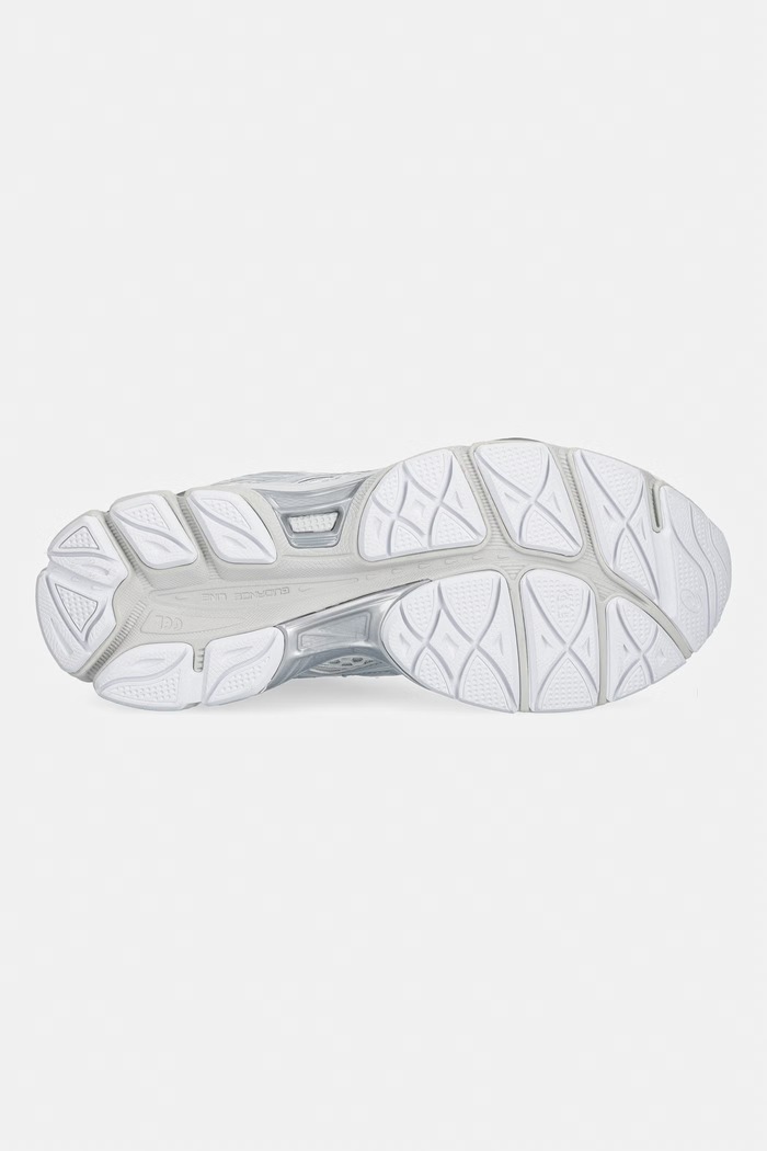 Asics GEL-CUMULUS 16 sneakersy na platformie damskie 1203A733.024 szary