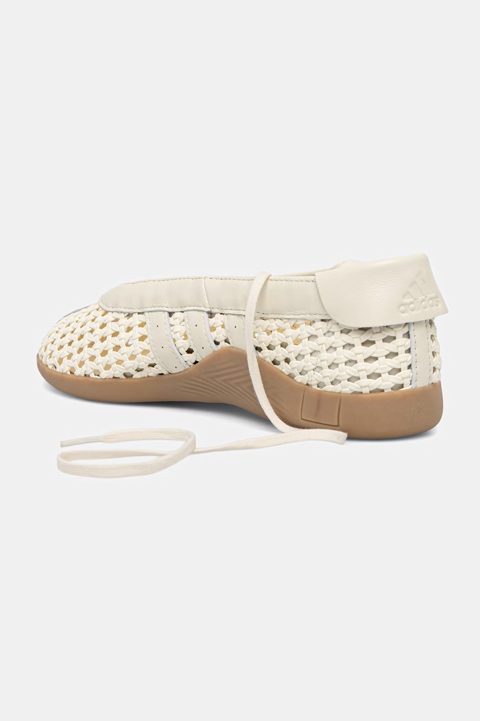 Boty adidas Originals baleríny Taekwondo Mei KI3582 béžová