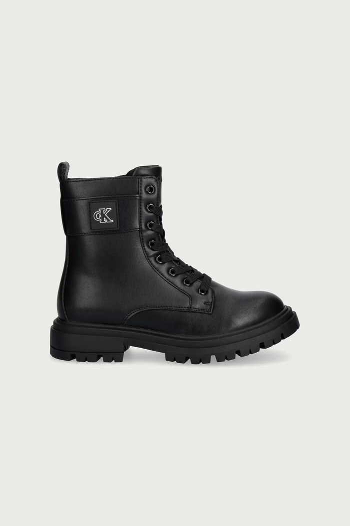 Calvin Klein Workery dziecięce V3A5.83420.35.39 czarny AW26