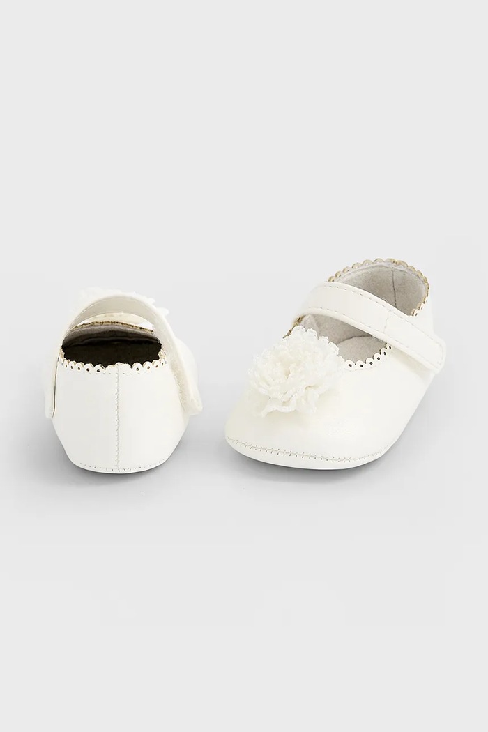 Mayoral Newborn baleríny kojenecké 9159.2K.Newborn.9BY2 bílá AW26