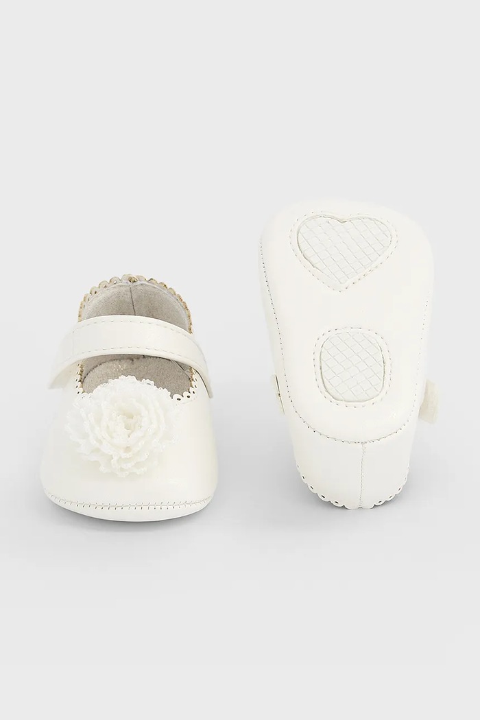 DÍVKA Mayoral Newborn baleríny kojenecké 9159.2K.Newborn.9BY2 bílá