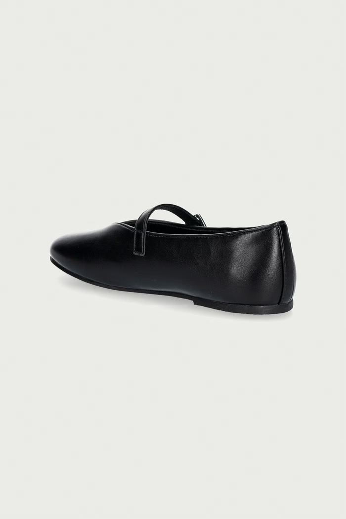 Dziewczynka Calvin Klein baleriny dziecięce V3A3.83402.30.34 czarny