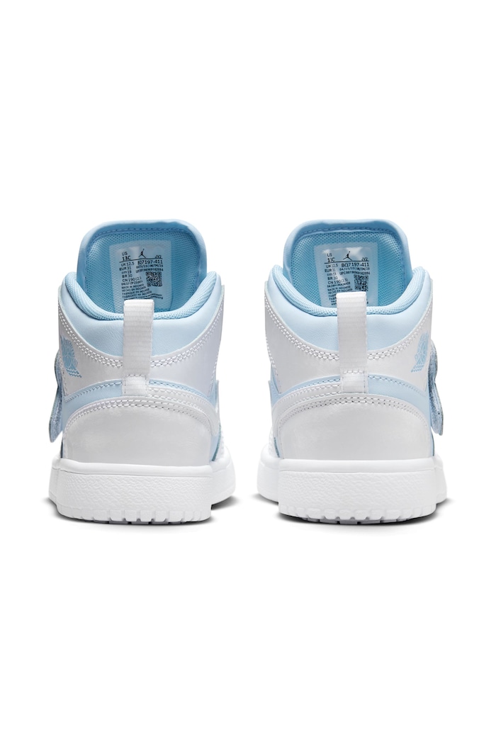 Chłopiec Jordan Sky Jordan 1 sneakersy dziecięce BQ7197 niebieski