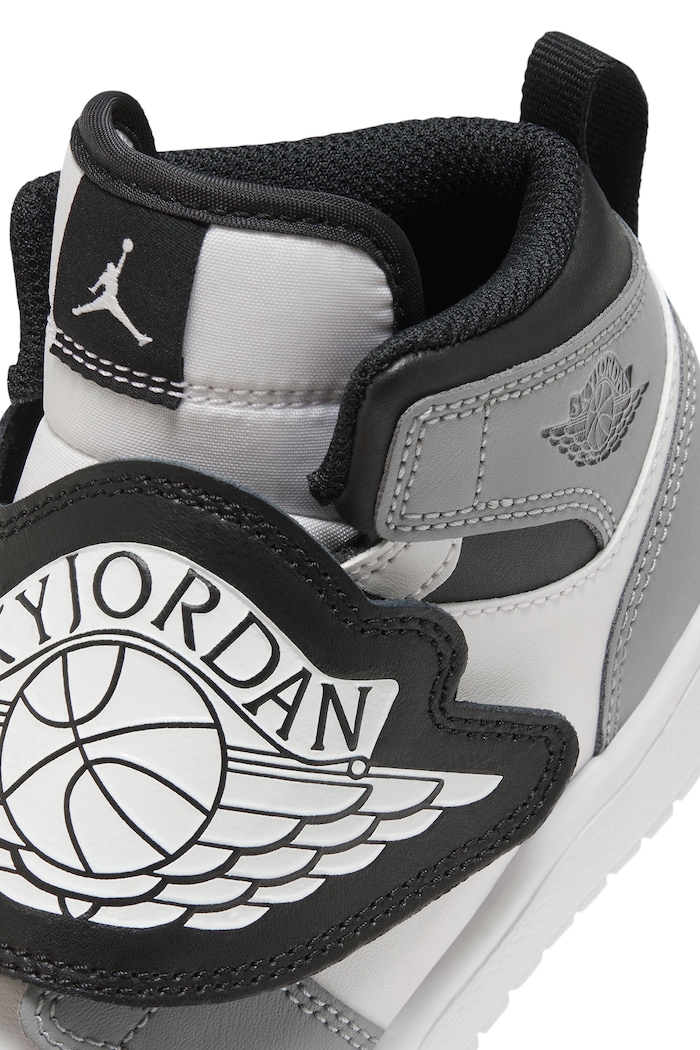 Jordan Sky Jordan 1 sneakersy dziecięce BQ7197