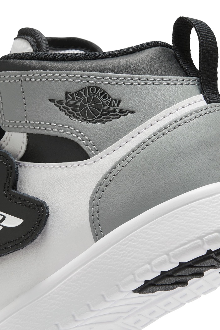 Jordan Sky Jordan 1 sneakersy dziecięce BQ7197