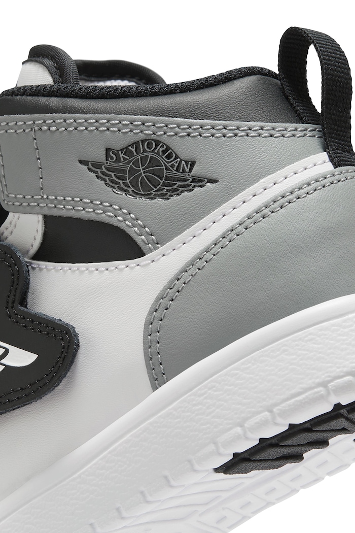 Jordan Sky Jordan 1 sneakersy dziecięce BQ7197