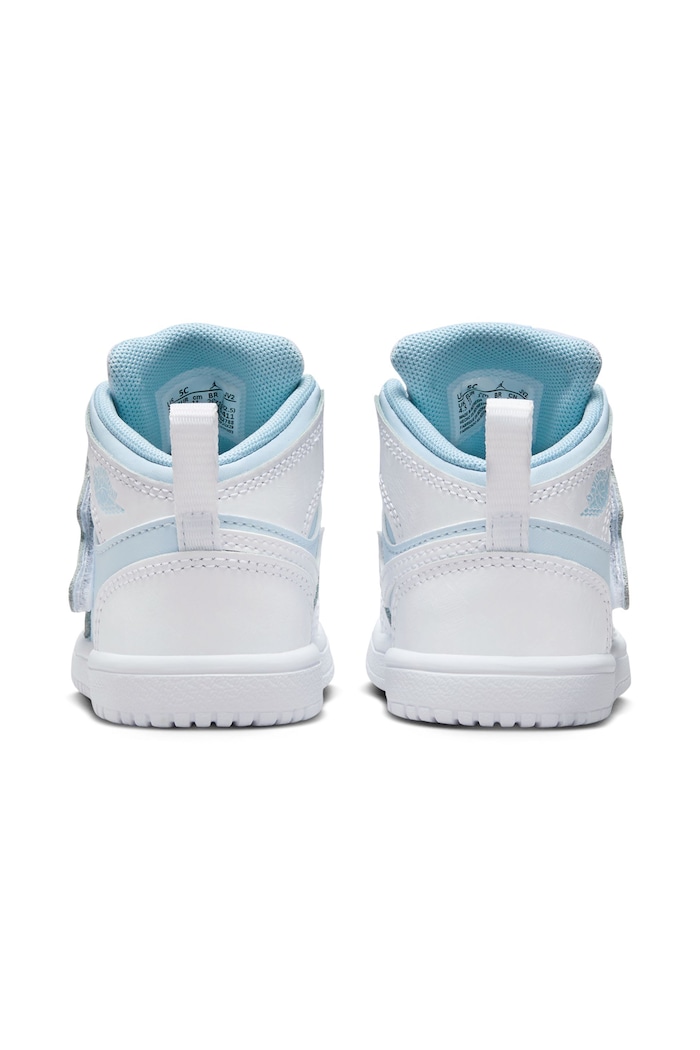 Chłopiec Jordan Sky Jordan 1 sneakersy dziecięce BQ7196 niebieski
