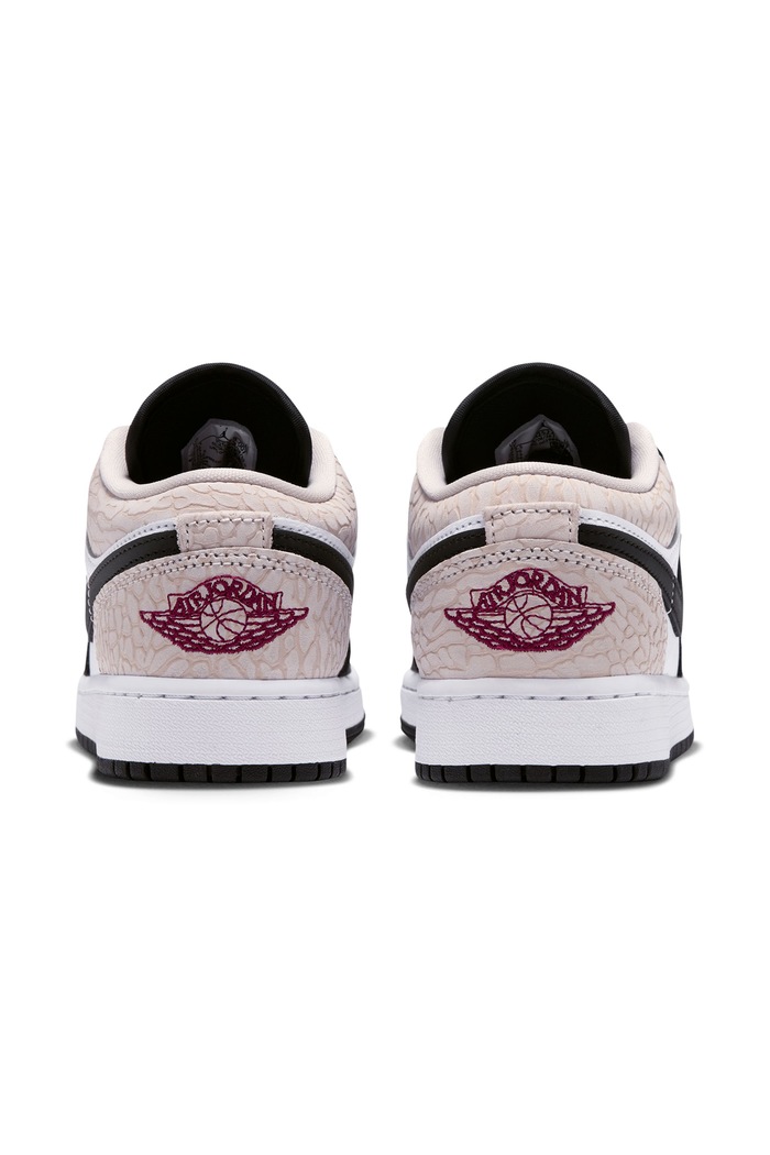 Мальчик Jordan Air Jordan 1 Low SE кроссовки для детей кожаные IQ5229 чёрный