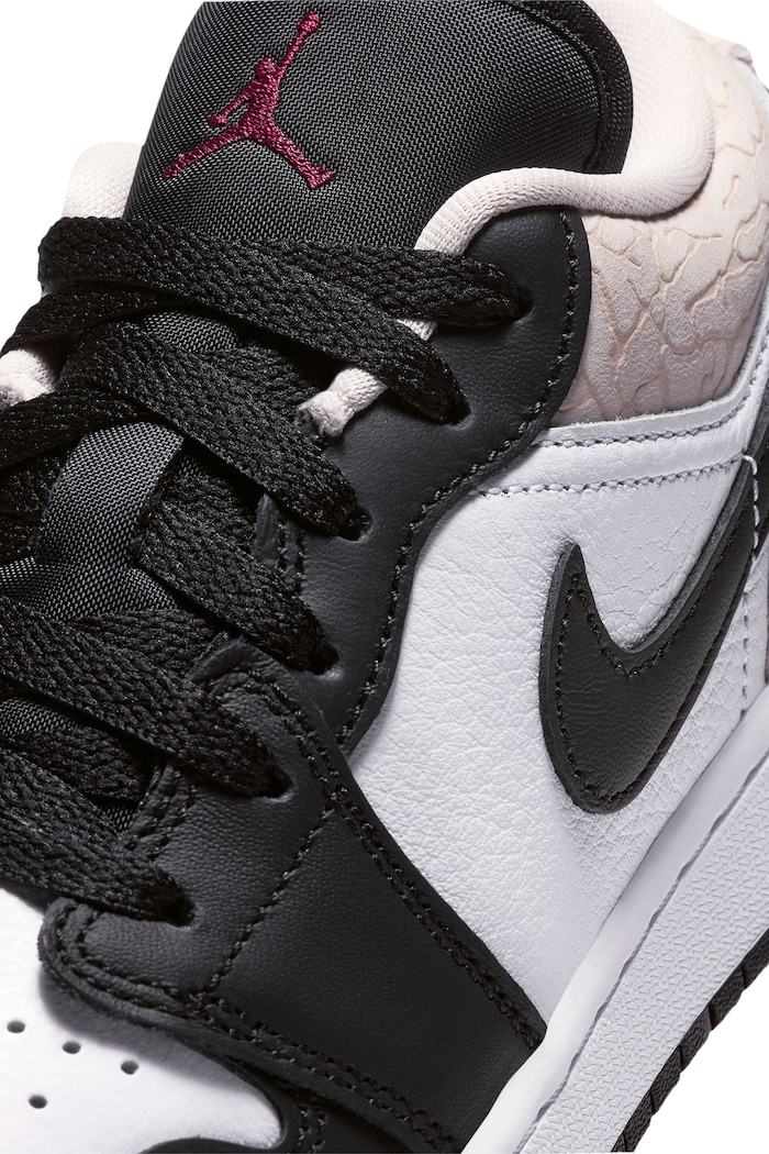 Jordan Air Jordan 1 Low SE кроссовки для детей кожаные IQ5229