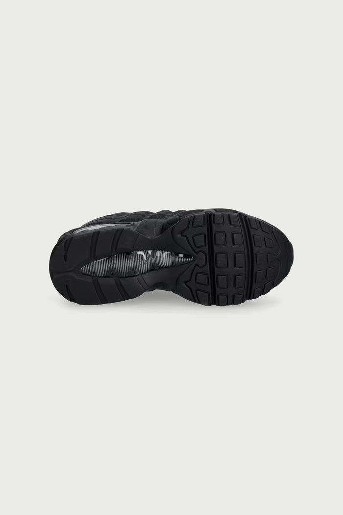 Nike Air Max 95 Essential sneakersy dziecięce Nike czarny IZ1883