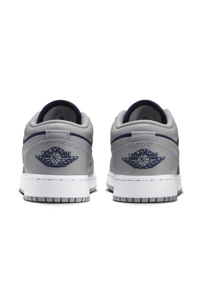 Chłopiec Jordan Air Jordan 1 Low sneakersy dziecięce skórzane 553560 szary