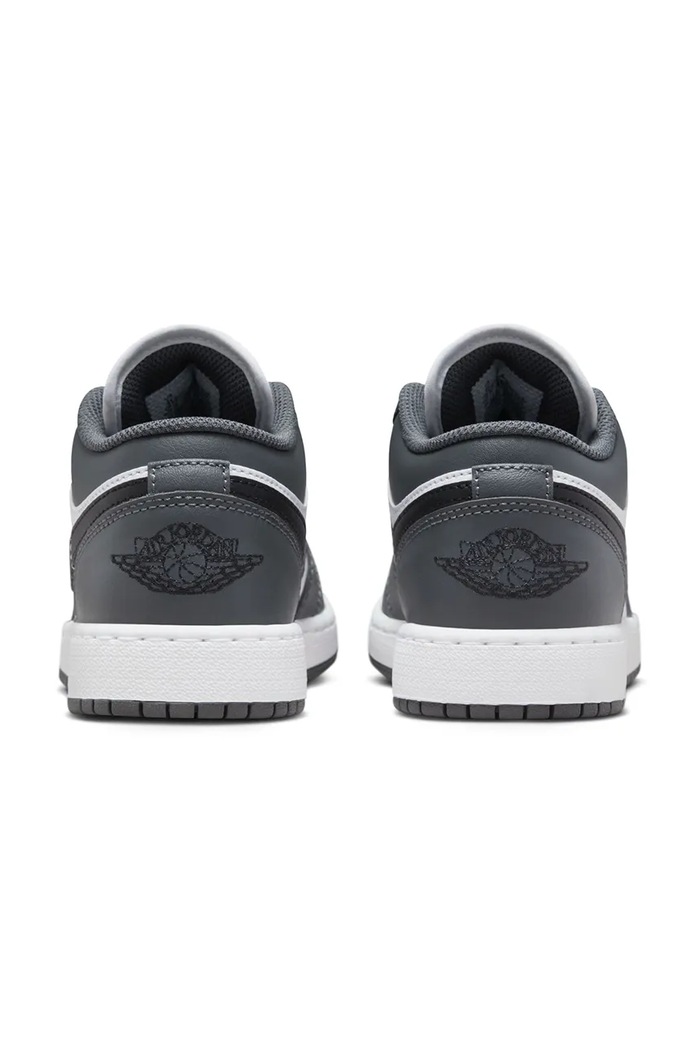 Chłopiec Jordan Air Jordan 1 Low sneakersy dziecięce skórzane 553560 czarny