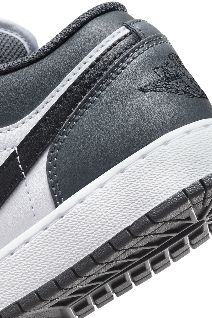 Jordan Air Jordan 1 Low sneakersy dziecięce skórzane 553560