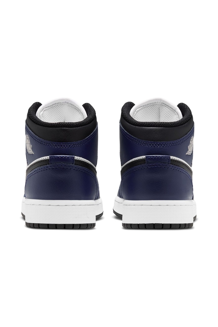 Chłopiec Jordan Air Jordan 1 Mid sneakersy dziecięce DQ8423 czarny