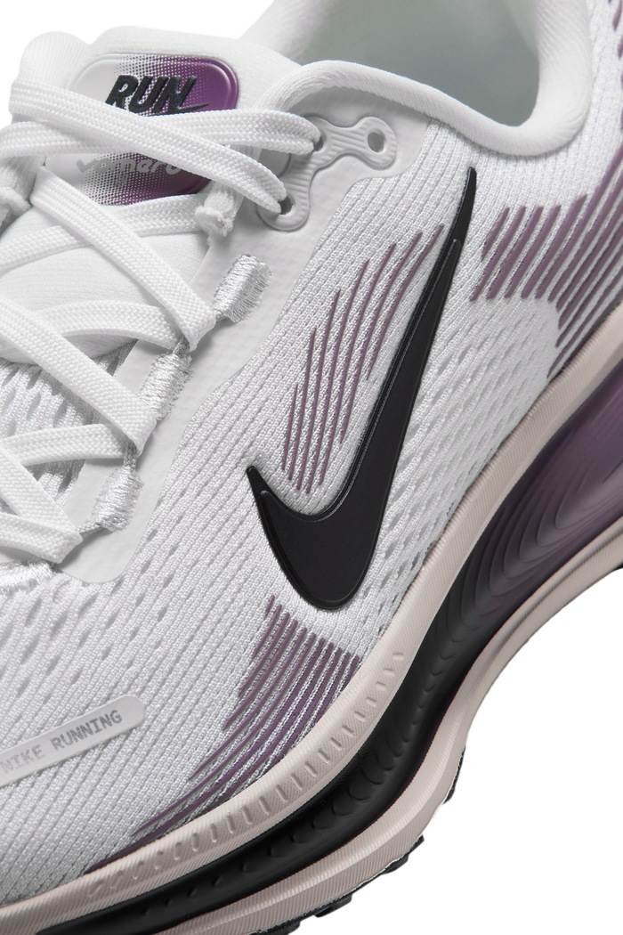 Nike Sneakersy dziecięce Nike Vomero 18 HQ2157