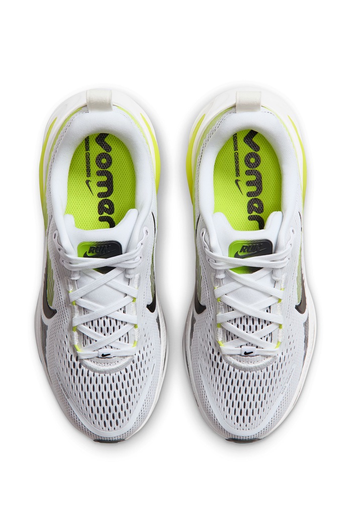 Sneakersy dziecięce Nike Vomero 18 Nike HQ2157 biały