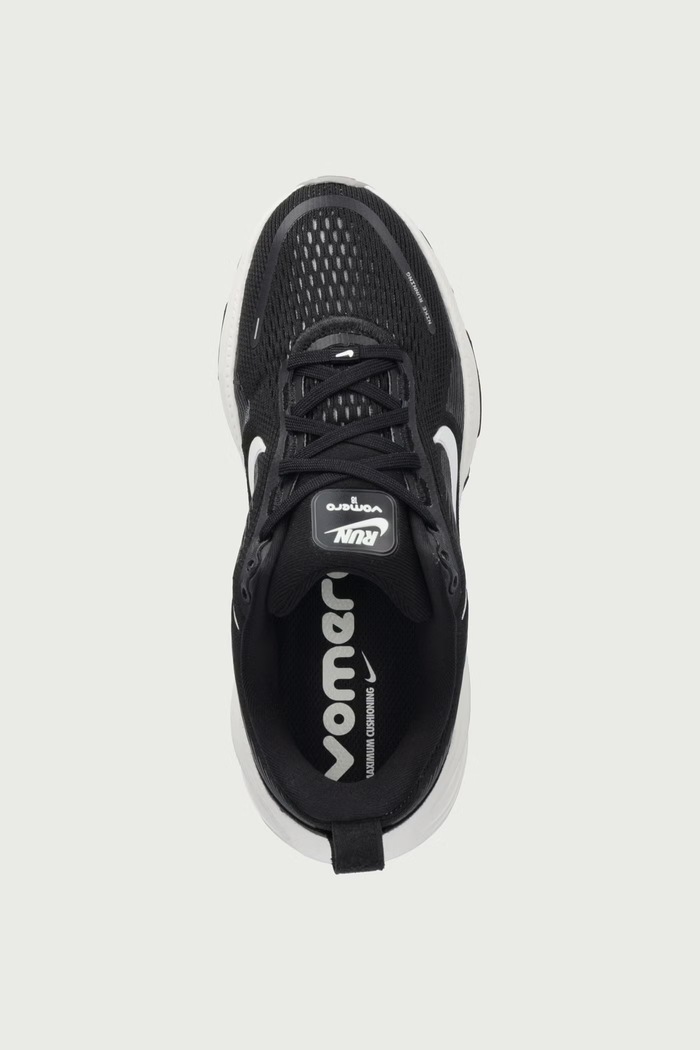 Sneakersy dziecięce Nike Vomero 18 Nike HQ2157 czarny