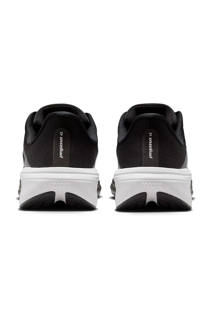 Chłopiec Nike Buty do biegania dziecięce Nike Pegasus 42 IH2306 czarny