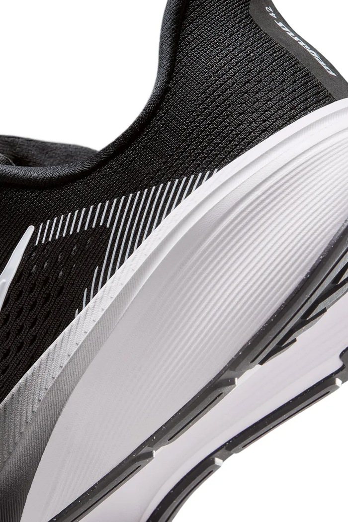 Nike Buty do biegania dziecięce Nike Pegasus 42 IH2306