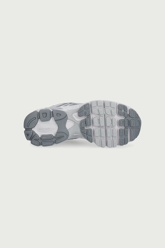 Nike Air Max Moto 2K sneakersy dziecięce Nike szary IQ9430