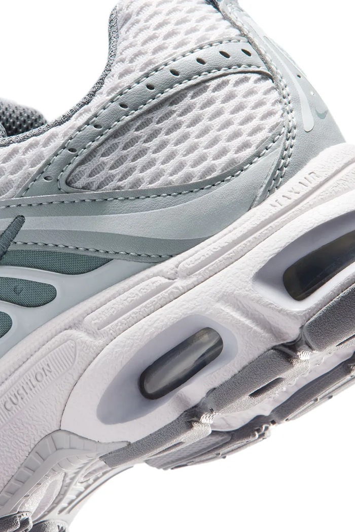 Nike Nike Air Max Moto 2K sneakersy dziecięce IQ9430