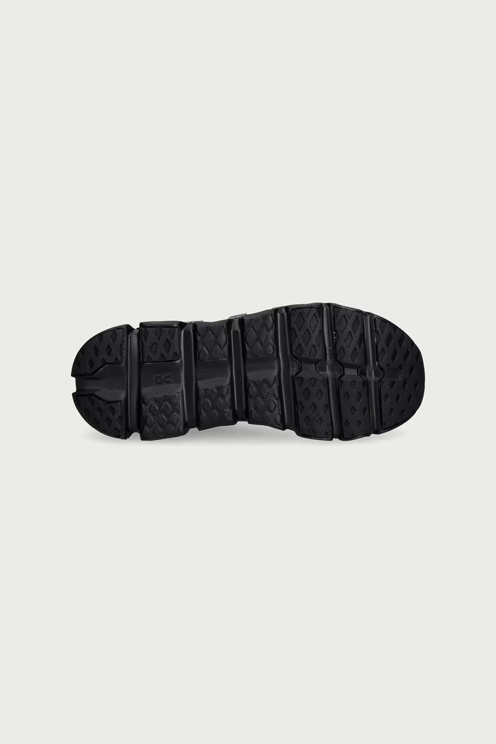 On sneakersy dziecięce Cloudswift Youth 3YF10010106 czarny