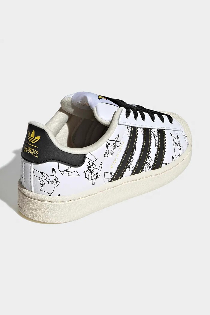 Chlapec adidas Originals POKEMON SUPERSTAR II sneakers detské kožené KJ5612 biela