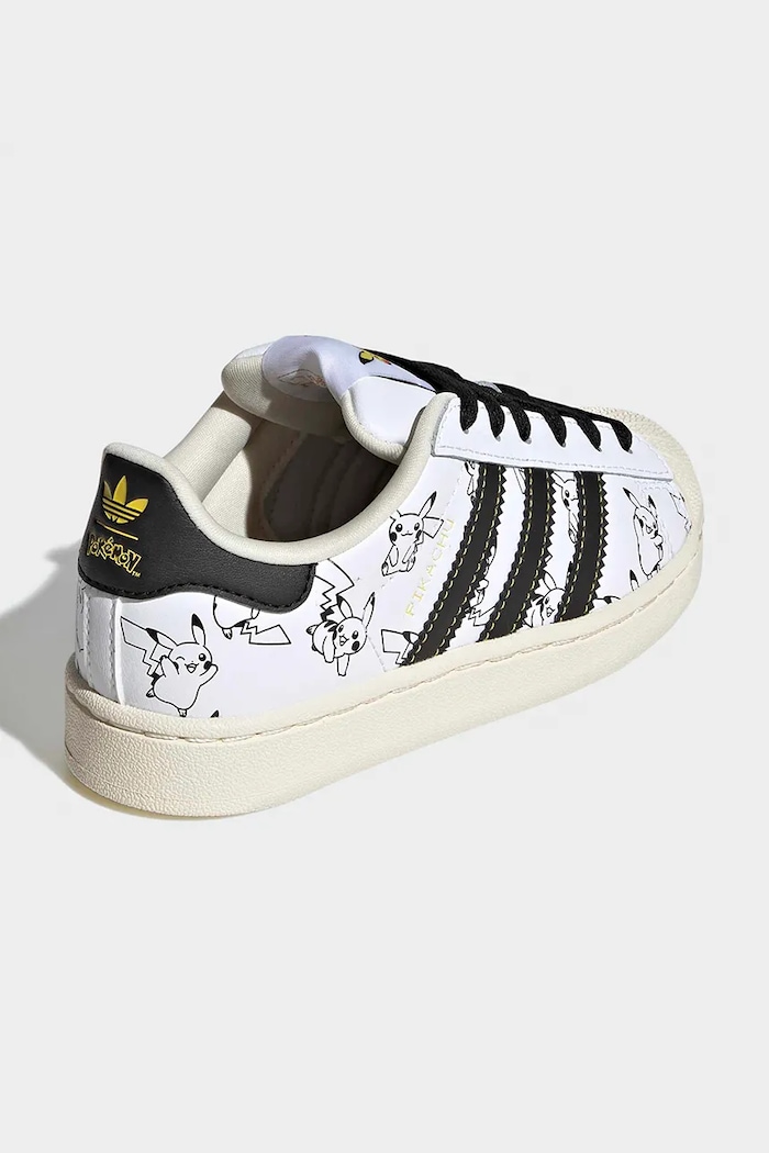 Chlapec adidas Originals POKEMON SUPERSTAR II sneakers detské kožené KJ5612 biela